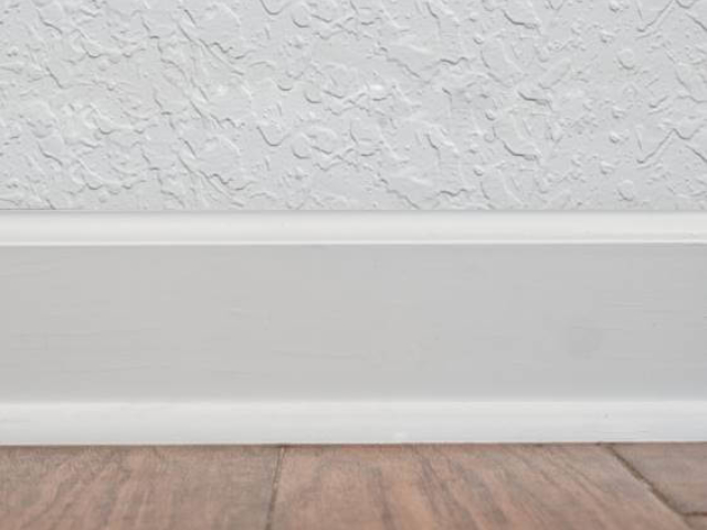 4.25 Baseboard With Shoe Mold