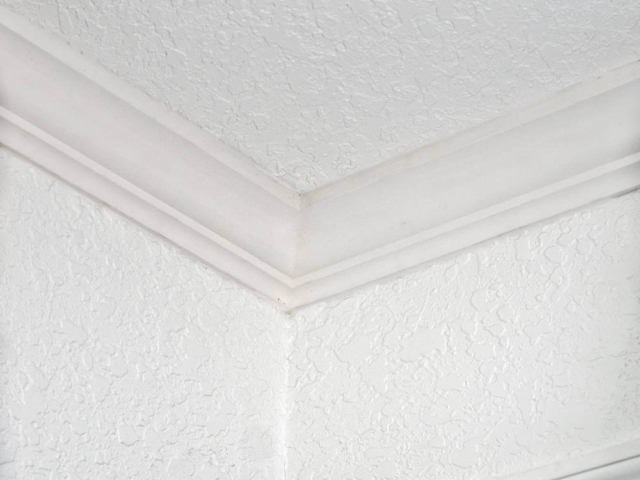 4.25 Inch Crown Molding Inside Corner